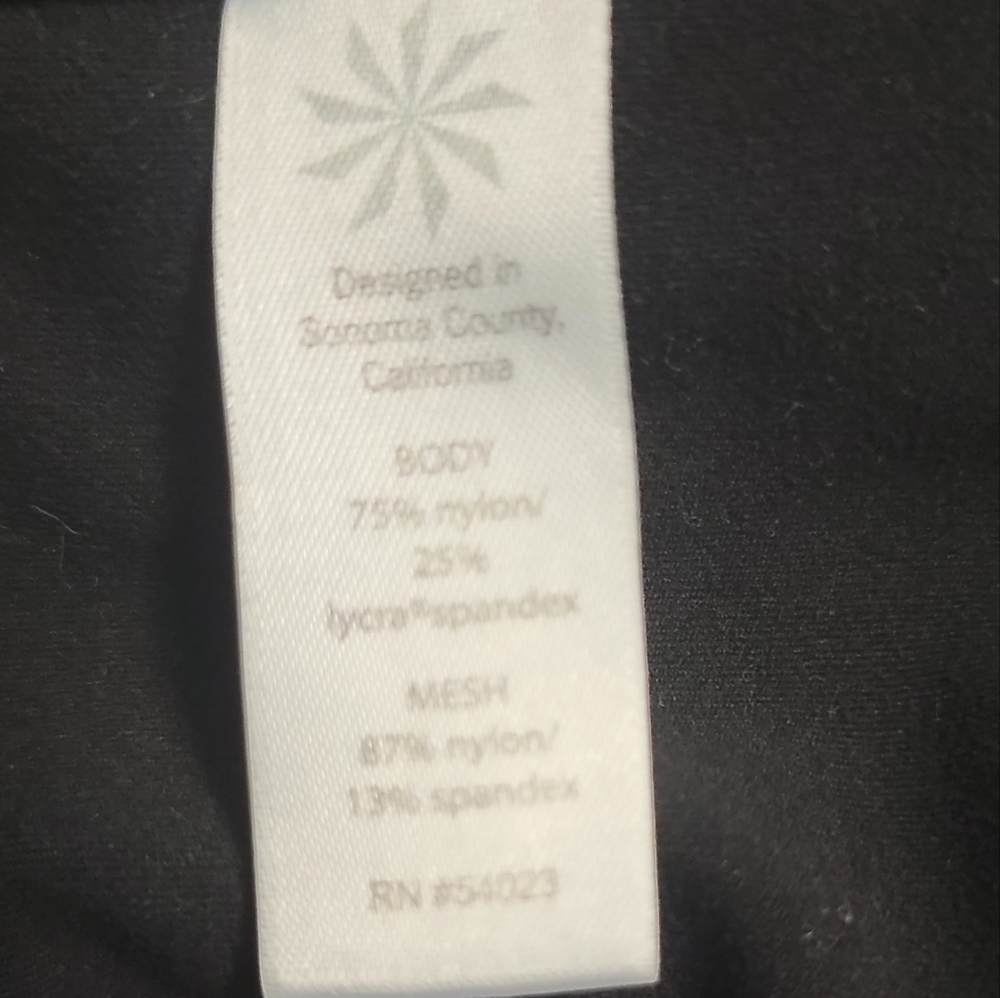Athleta Black High Rise Peekaboo Mesh 7/8 Leggings Size M/P EUC - Picture 9 of 9